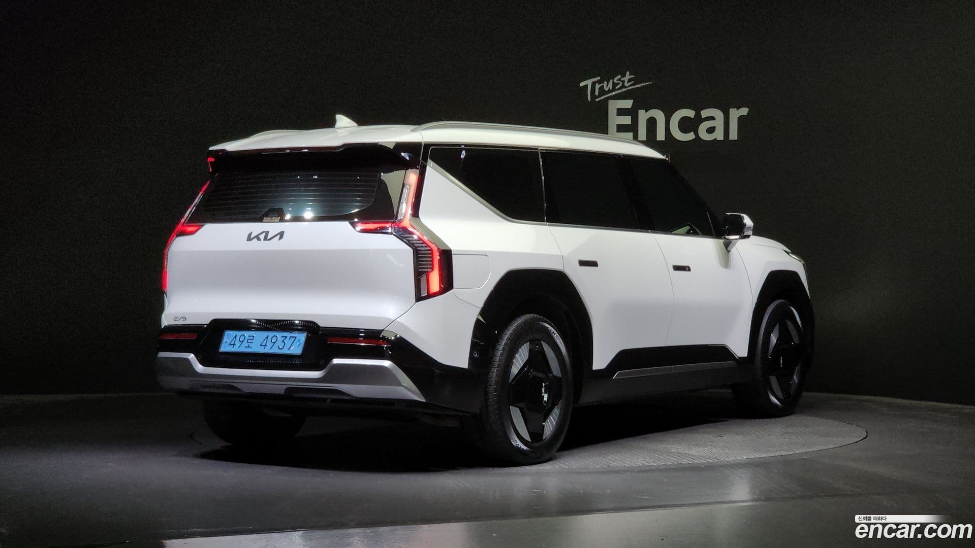 Main__Slider__Photo:EV9 Kia 2023.9-1