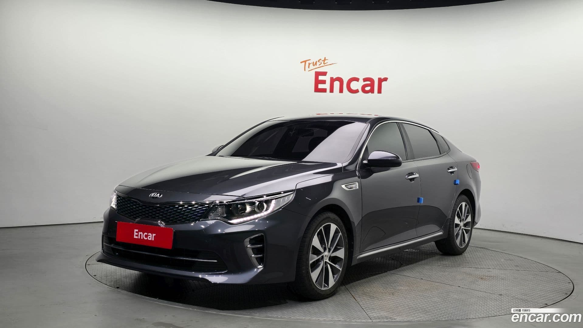 Main__Slider__Photo:K5 Kia 2015.11-0