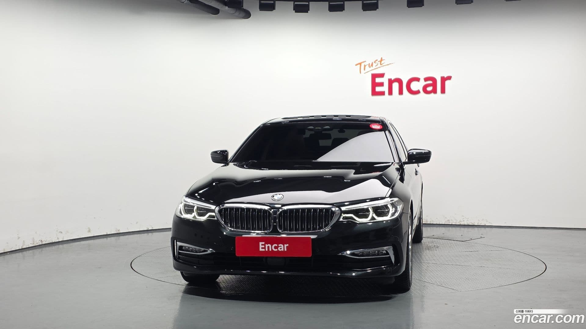 Main__Slider__Photo:5-Series BMW 2018.5-2