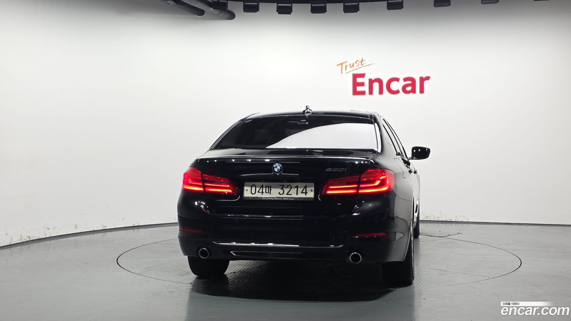 Main__Slider__Photo:5-Series BMW 2018.5-3