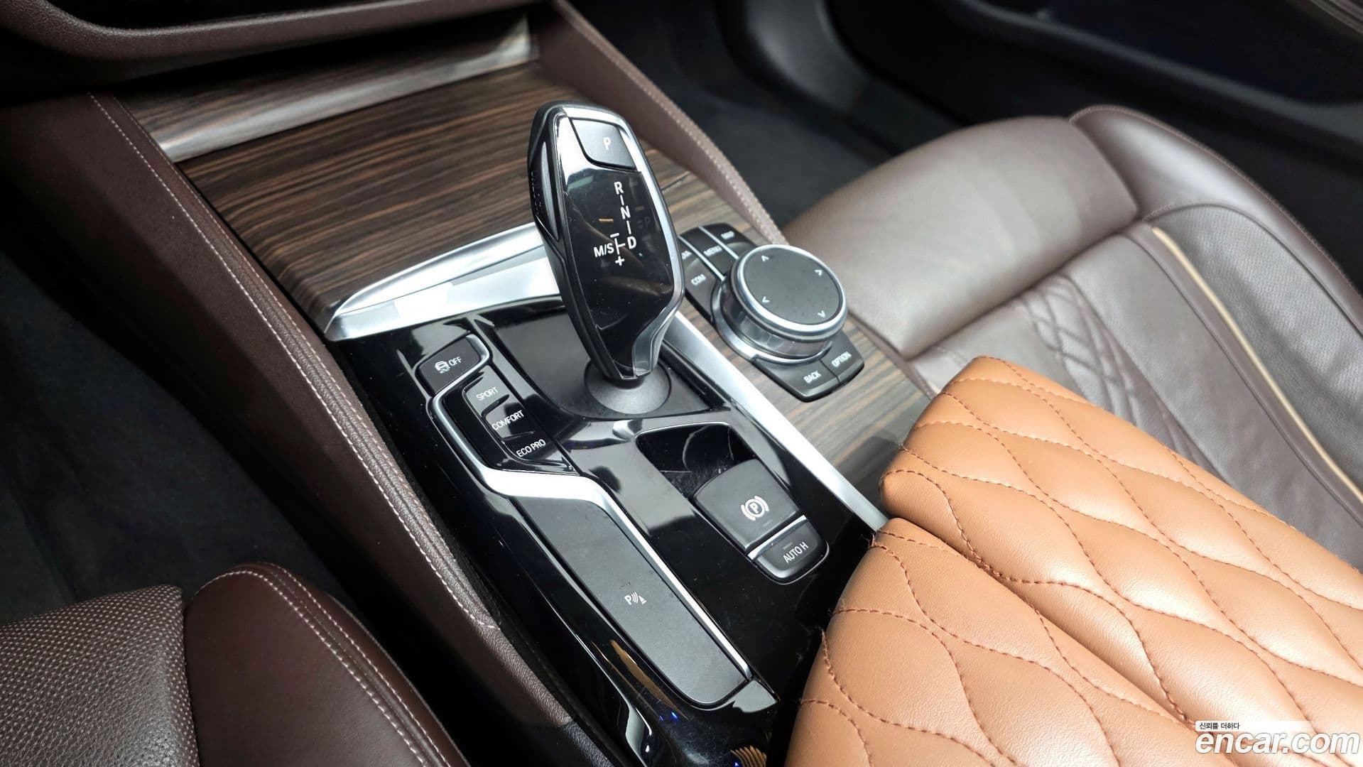 Main__Slider__Photo:5-Series BMW 2018.5-8