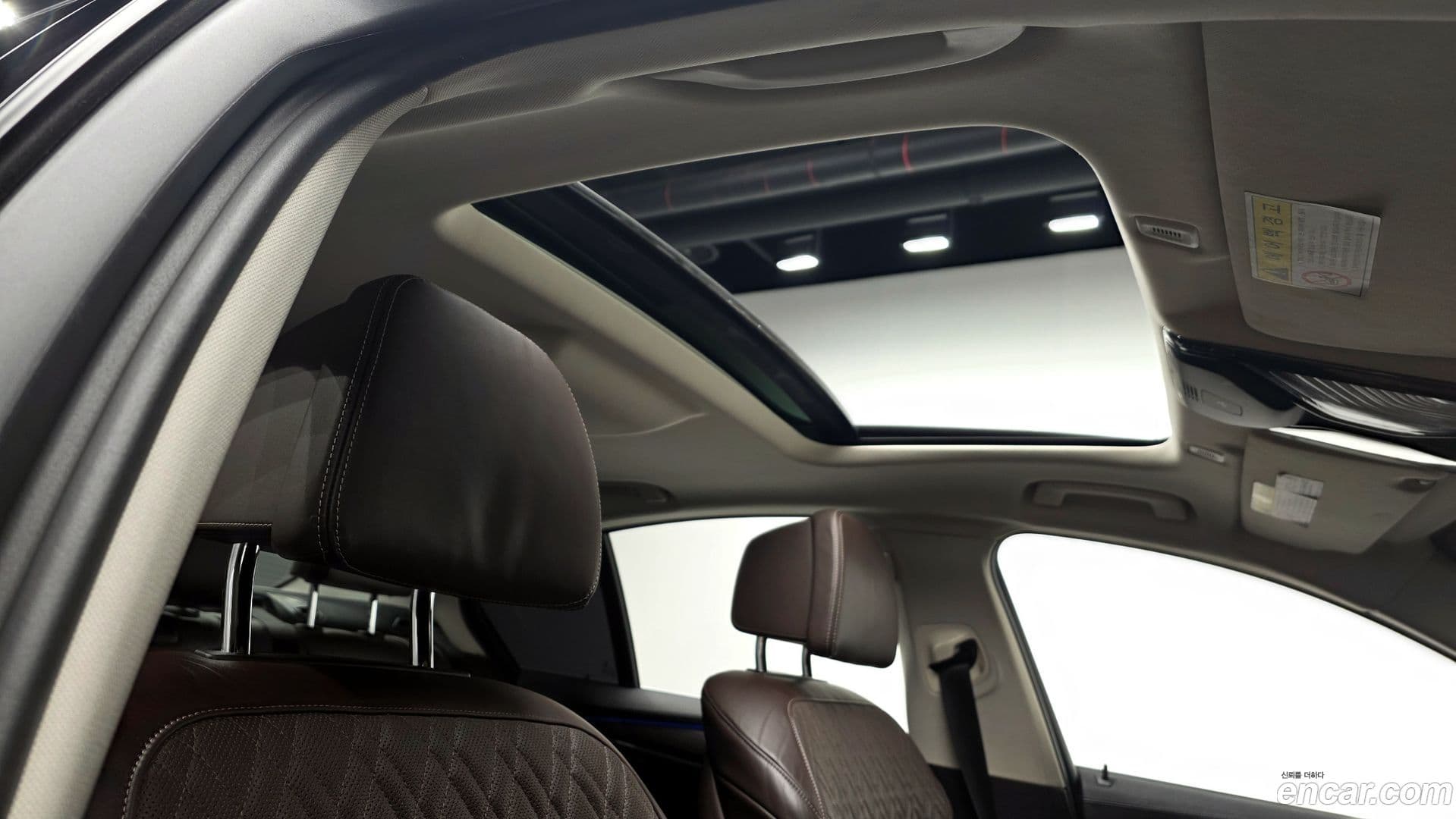 Main__Slider__Photo:5-Series BMW 2018.5-16