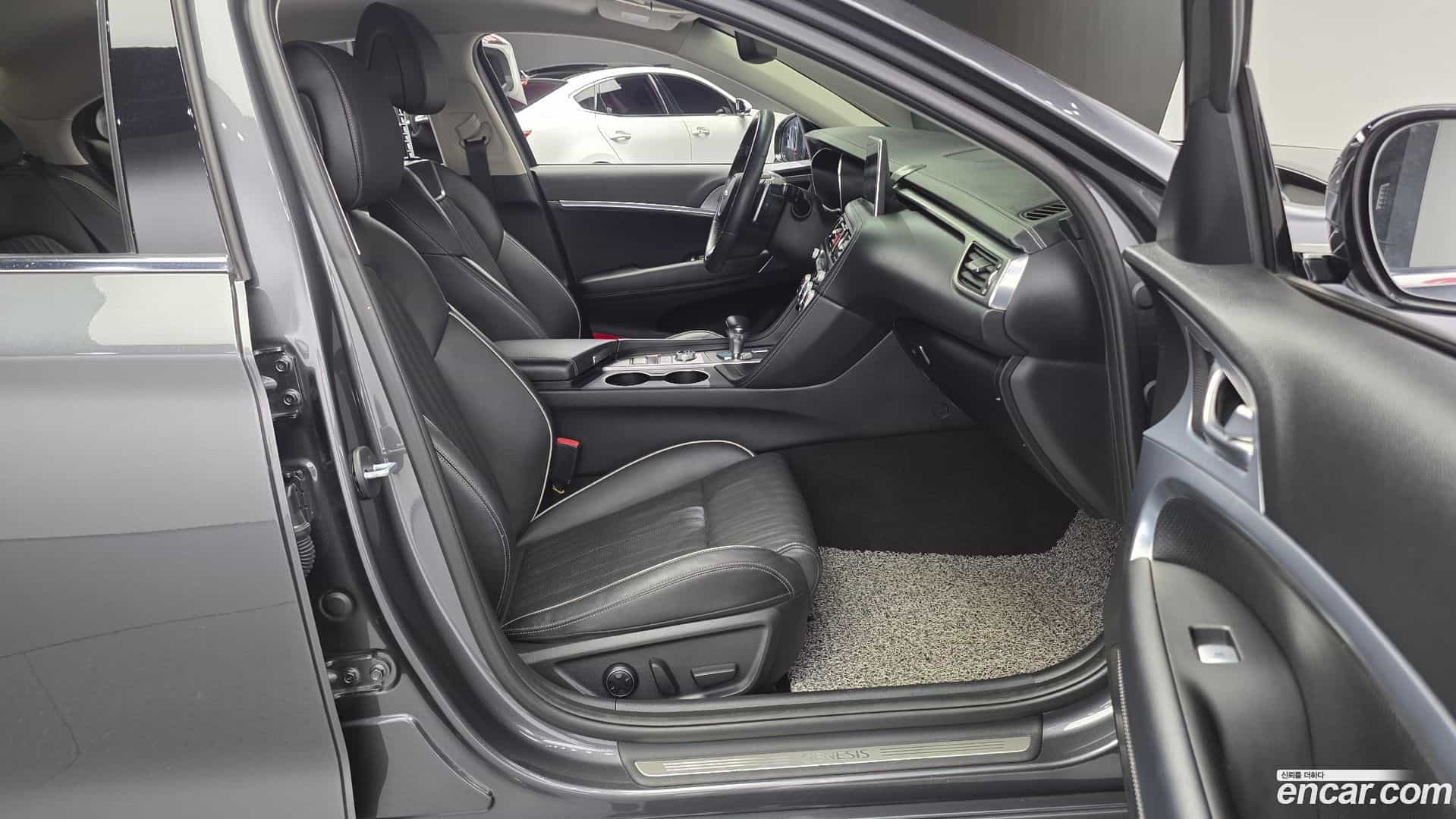 G70 Genesis 2018.10-INNER-010