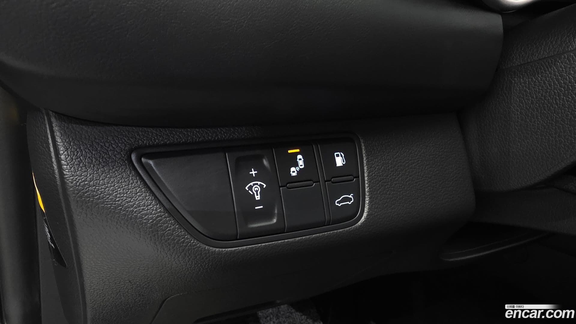 Main__Slider__Photo:G70 Genesis 2018.10-15