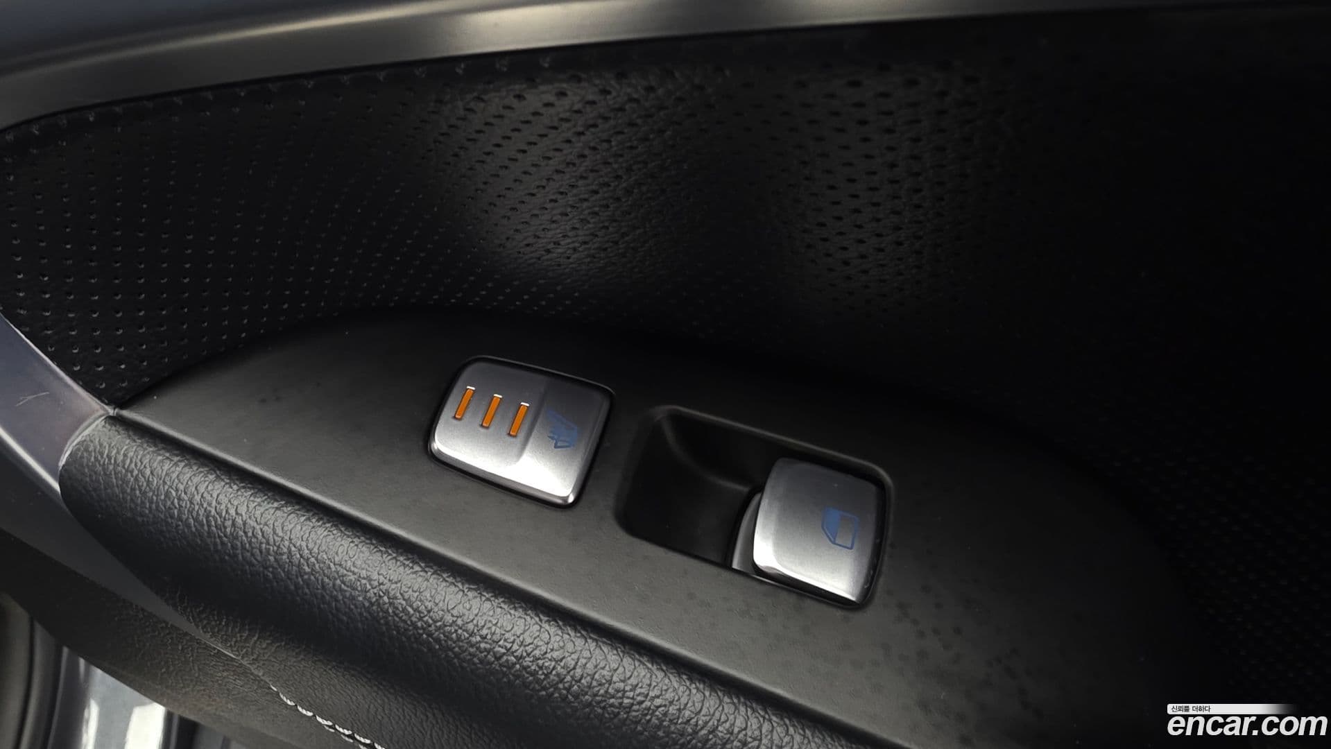 Main__Slider__Photo:G70 Genesis 2018.10-18