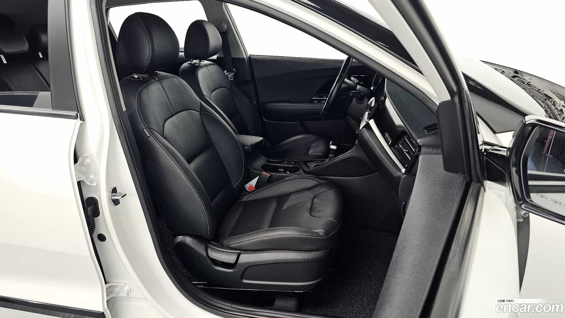 Niro Kia 2021.10-INNER-010