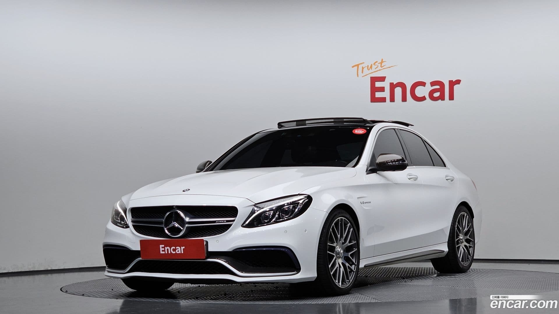 Main__Slider__Photo:C-Class Mercedes-Benz 2017.11-0