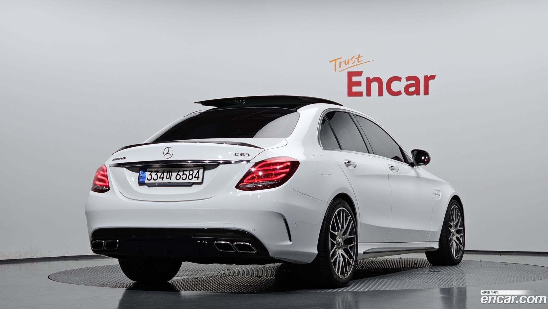 Main__Slider__Photo:C-Class Mercedes-Benz 2017.11-1