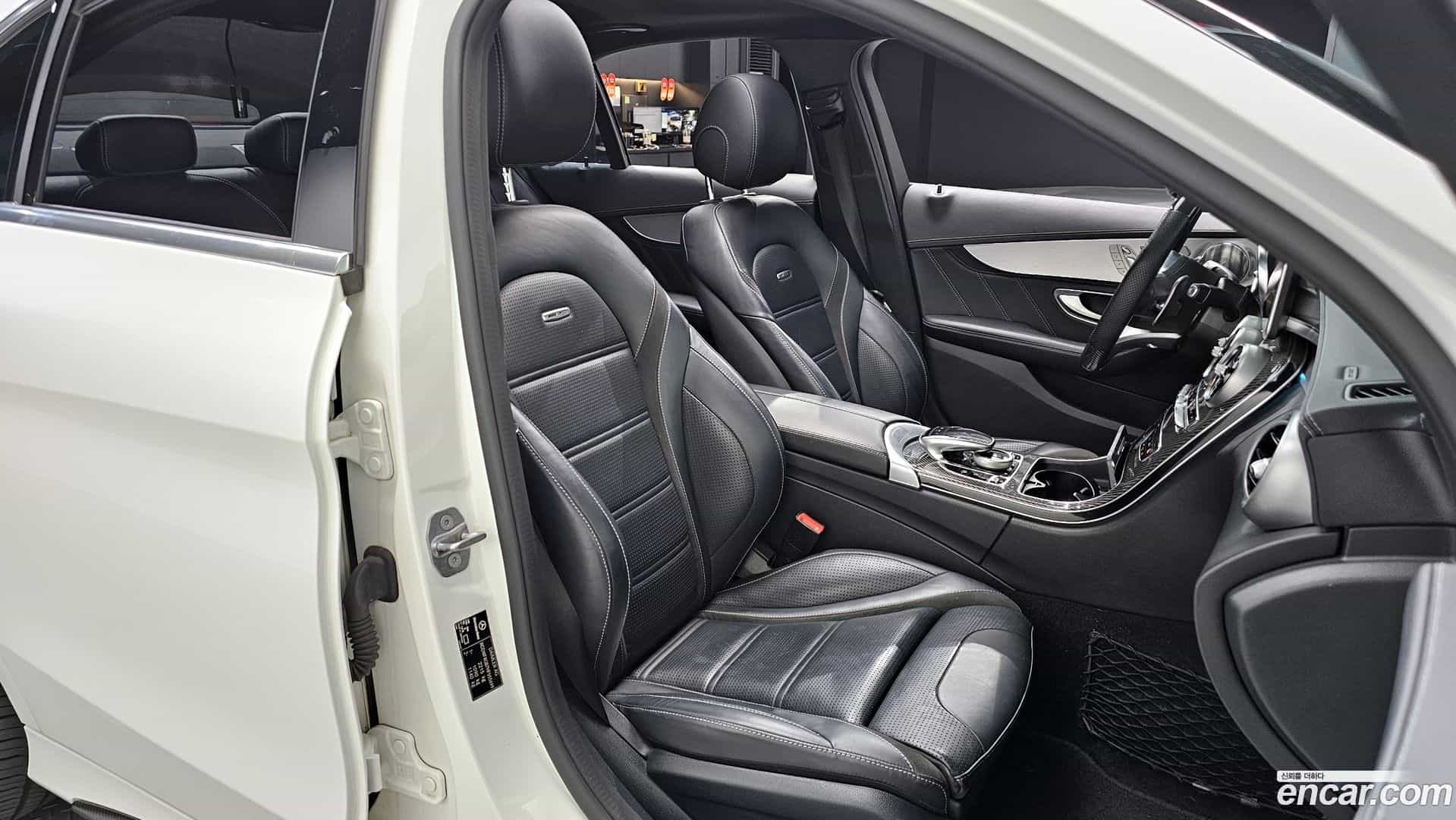 C-Class Mercedes-Benz 2017.11-INNER-010