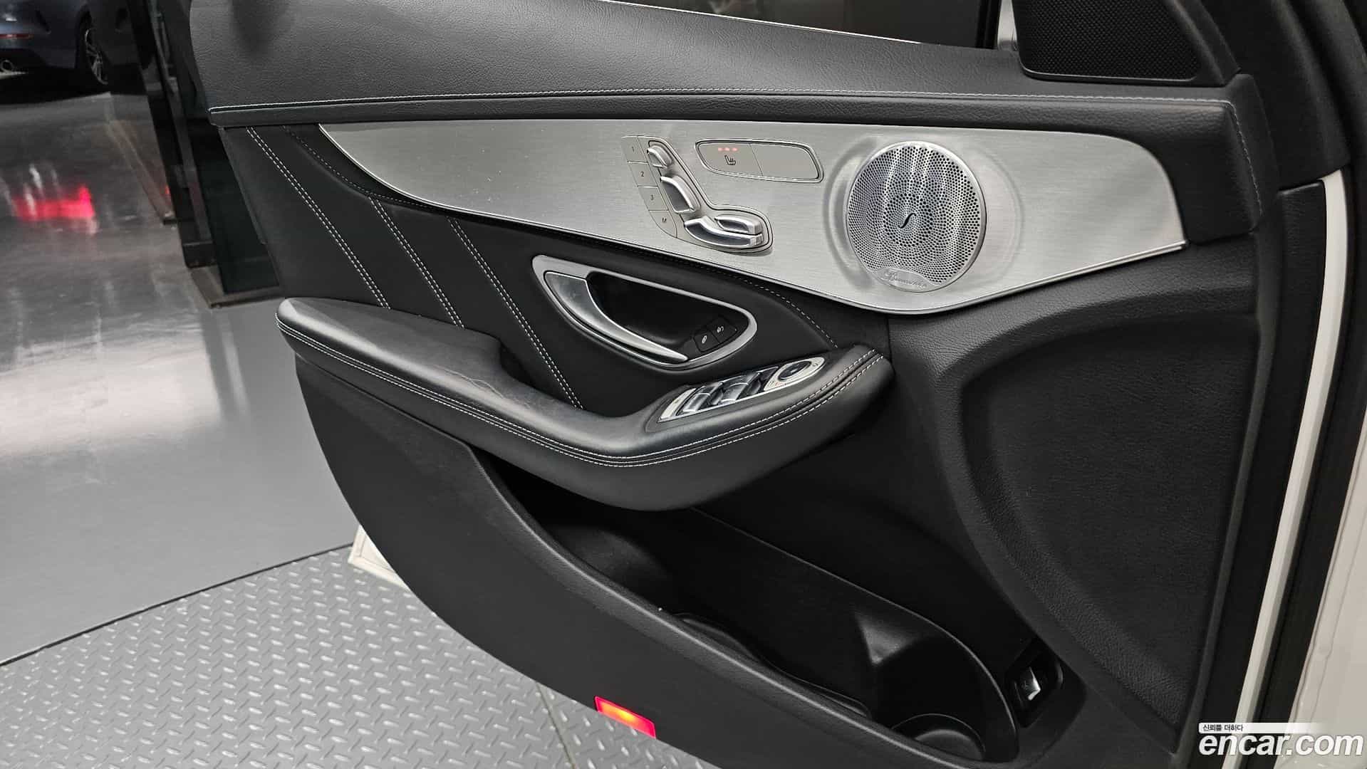 C-Class Mercedes-Benz 2017.11-OPTION-018