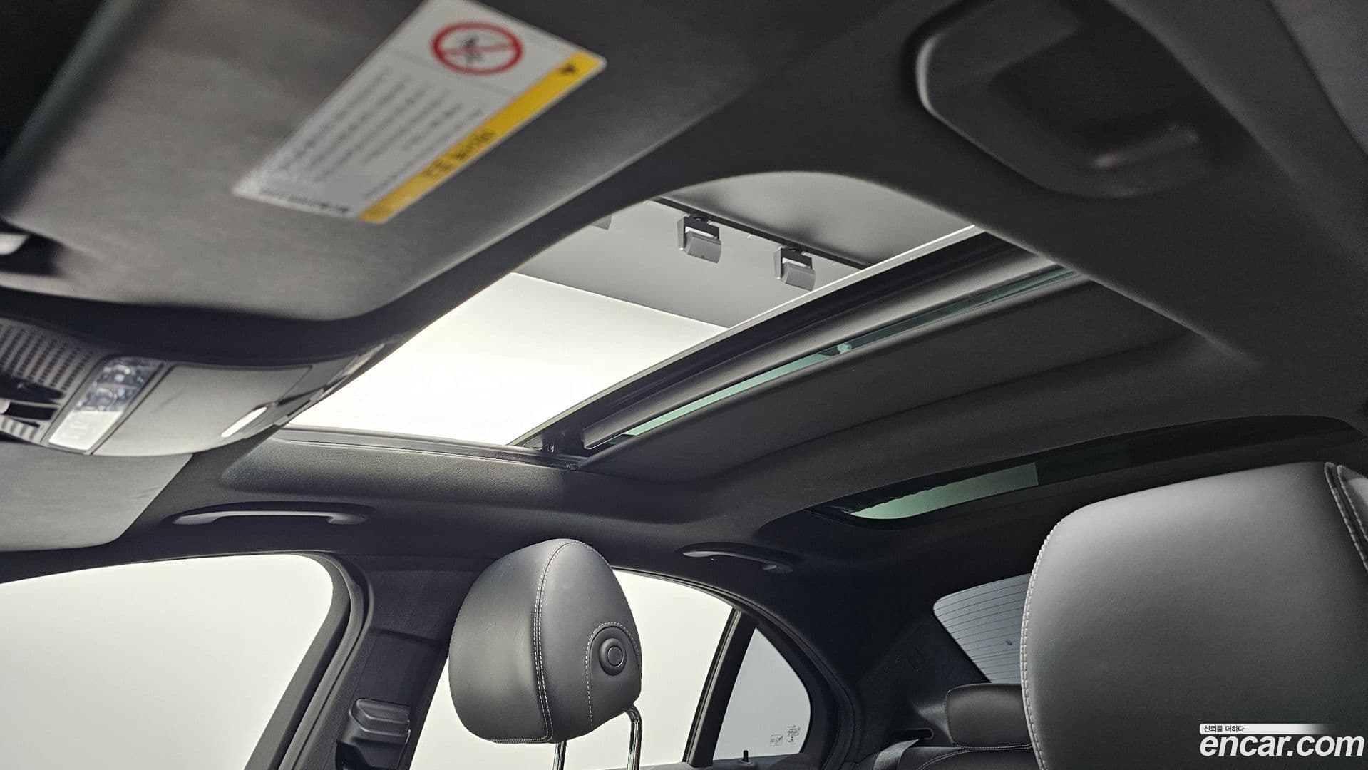 Main__Slider__Photo:C-Class Mercedes-Benz 2017.11-19