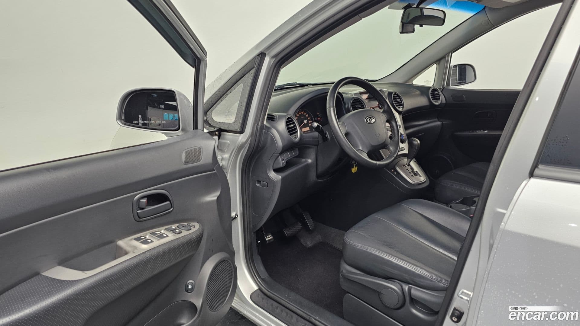 Main__Slider__Photo:Carens Kia 2009.4-9