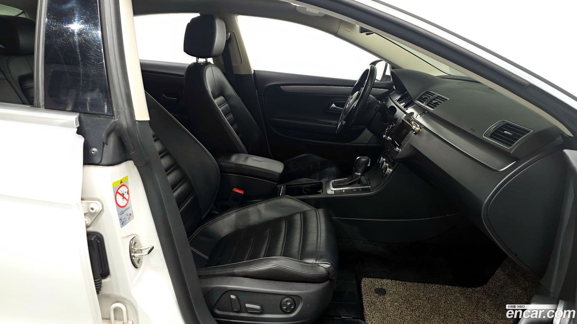 Main__Slider__Photo:CC Volkswagen 2015.0-10