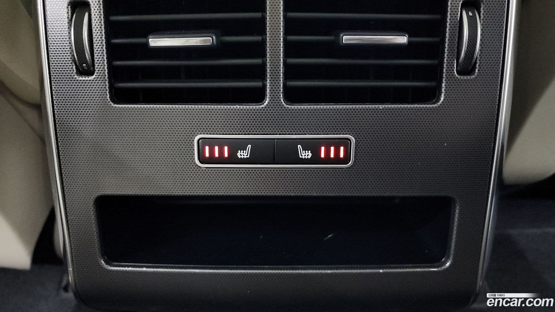 Main__Slider__Photo:Range Rover Sport Land Rover 2014.4-18