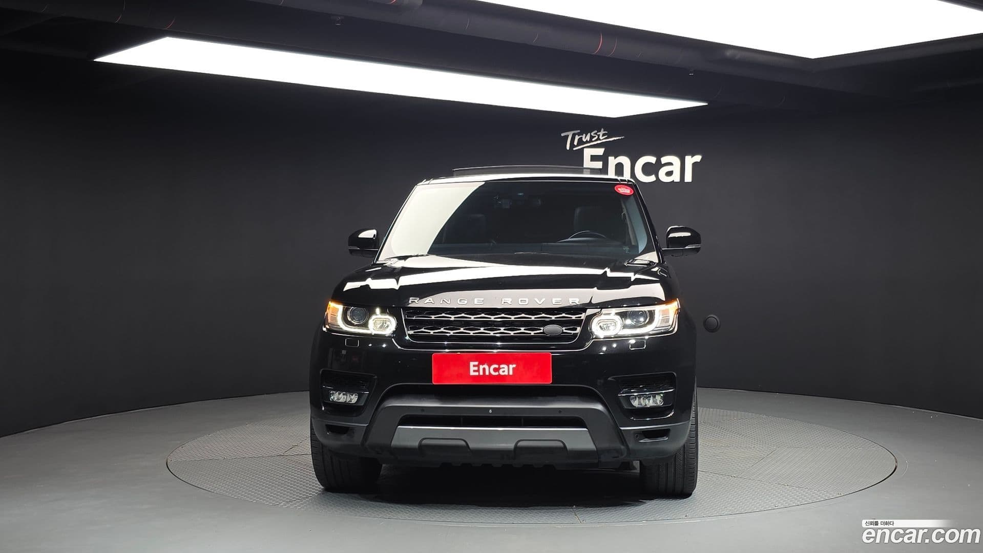 Main__Slider__Photo:Range Rover Sport Land Rover 2015.9-2