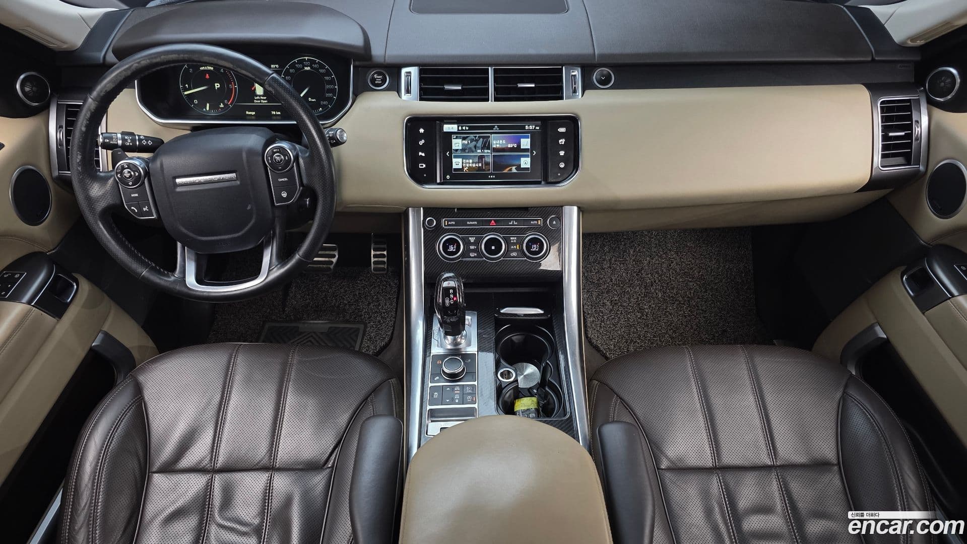 Main__Slider__Photo:Range Rover Sport Land Rover 2015.9-6