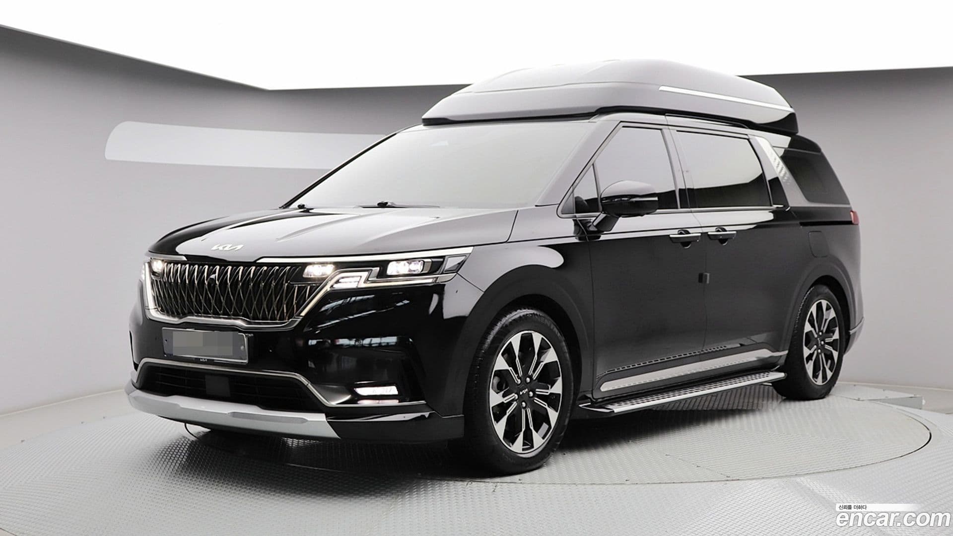 Main__Slider__Photo:Canival Kia 2022.1-0