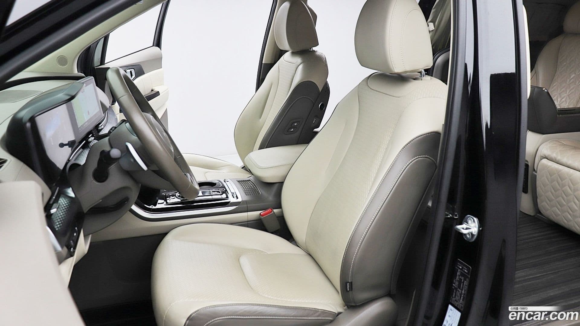 Main__Slider__Photo:Canival Kia 2022.1-5