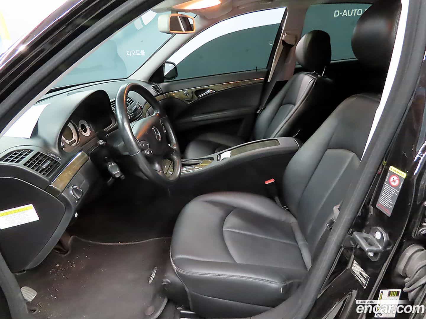 E-Class Mercedes-Benz 2008.2-INNER-006