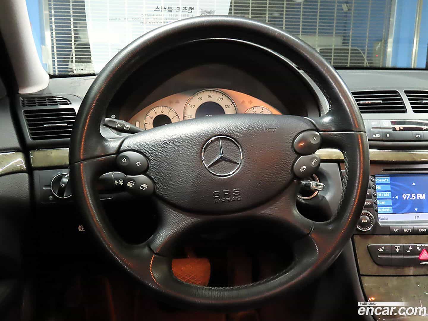 E-Class Mercedes-Benz 2008.2-INNER-010