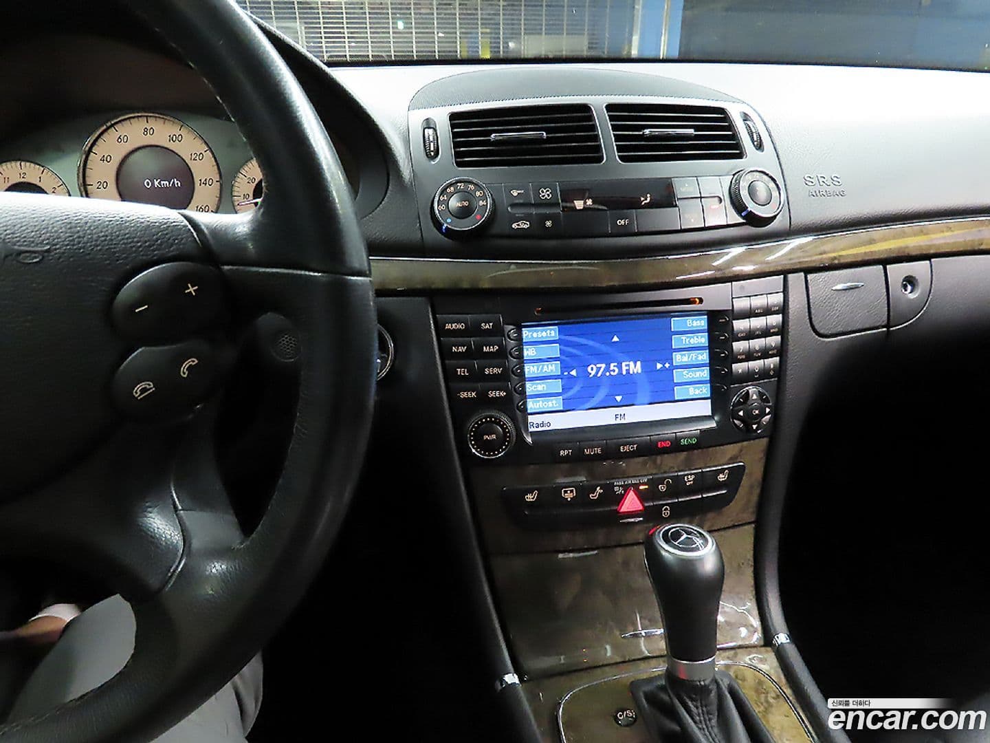 Main__Slider__Photo:E-Class Mercedes-Benz 2008.2-10