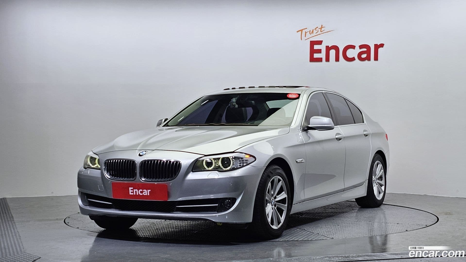 Main__Slider__Photo:5-Series BMW 2011.4-0