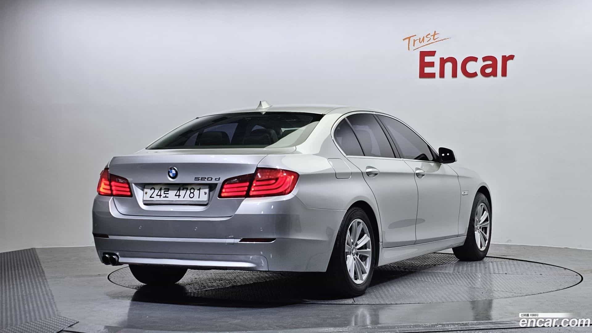 5-Series BMW 2011.4-OUTER-002