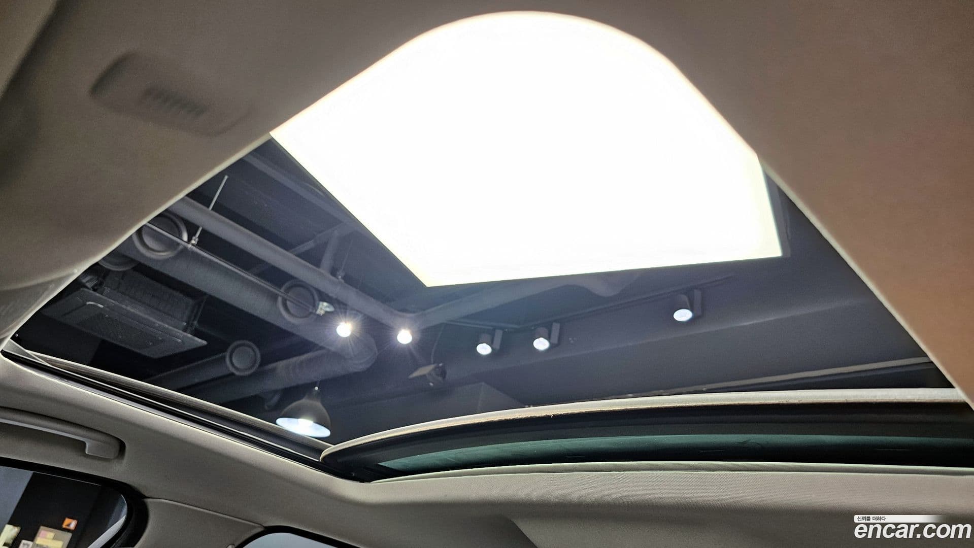 Main__Slider__Photo:5-Series BMW 2011.4-15