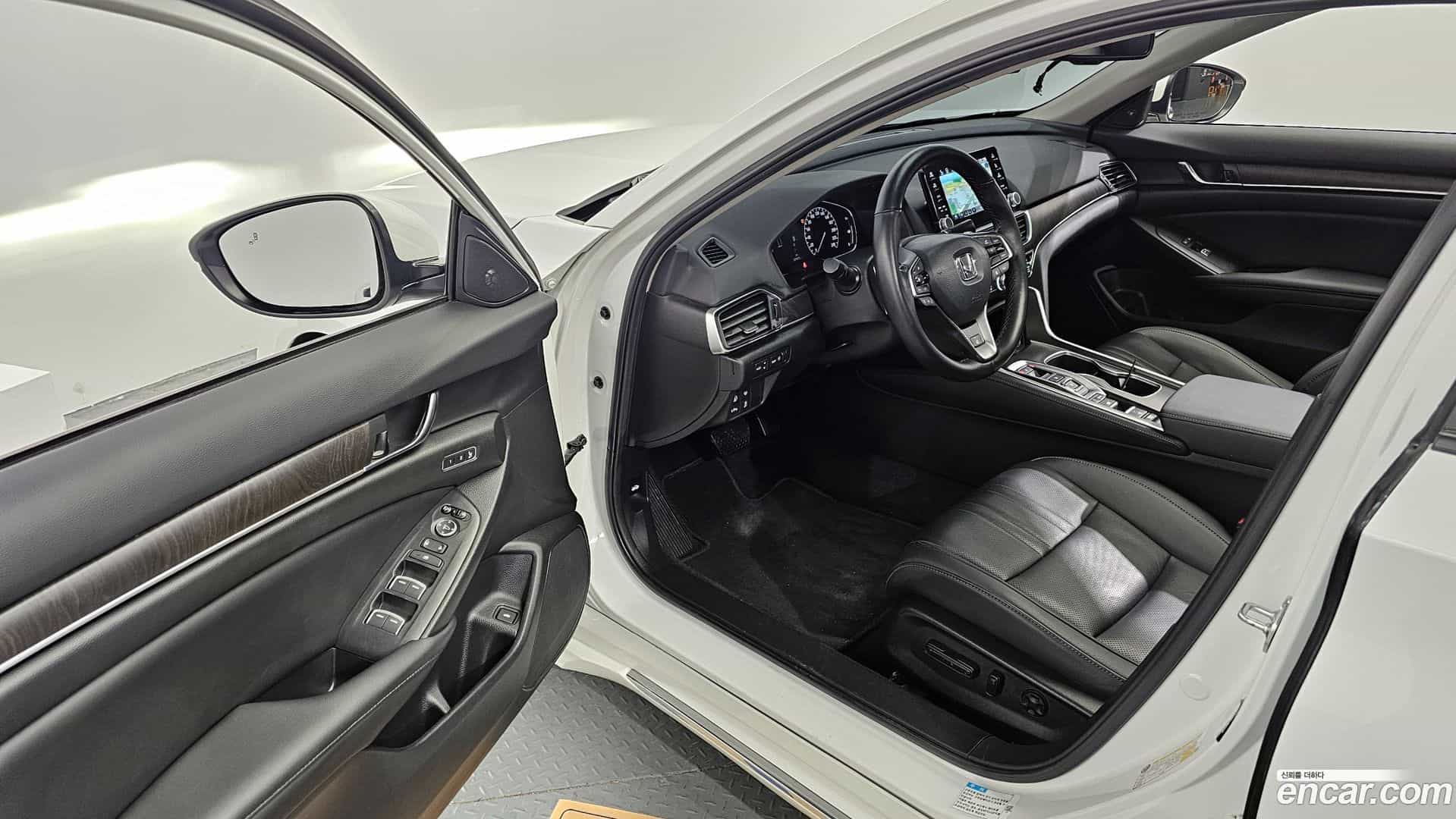 Accord Honda 2022.10-INNER-010