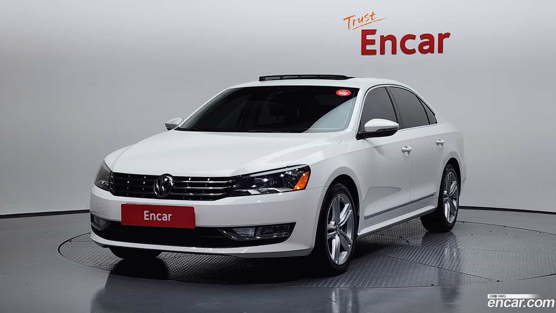 Passat Volkswagen 2014.9-OUTER-001