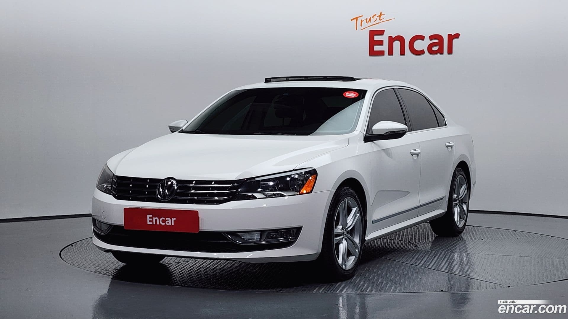 Main__Slider__Photo:Passat Volkswagen 2014.9-0