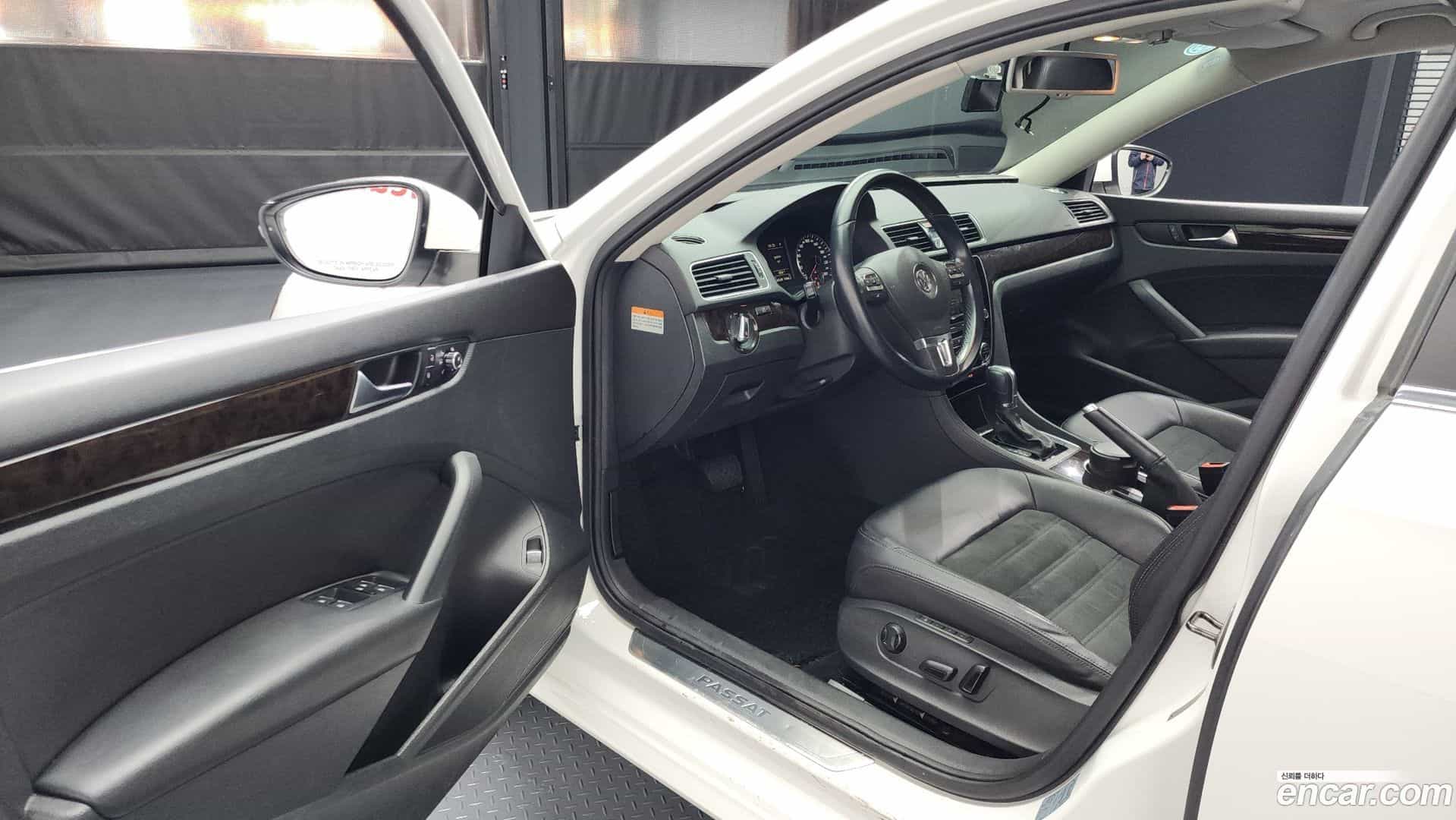 Passat Volkswagen 2014.9-INNER-010