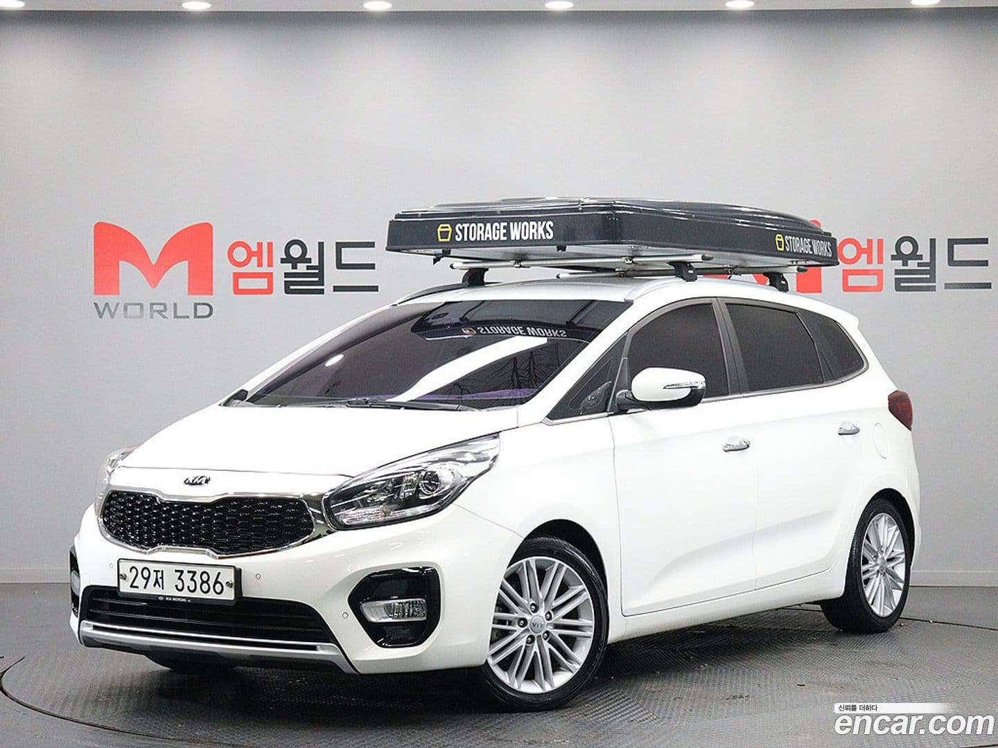 Main__Slider__Photo:Carens Kia 2018.0-0