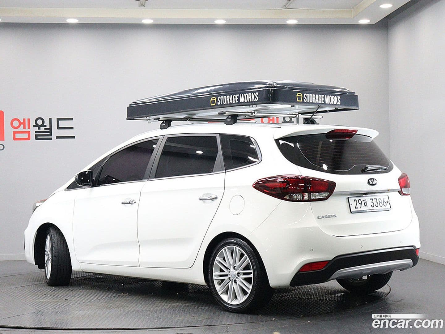 Main__Slider__Photo:Carens Kia 2018.0-3