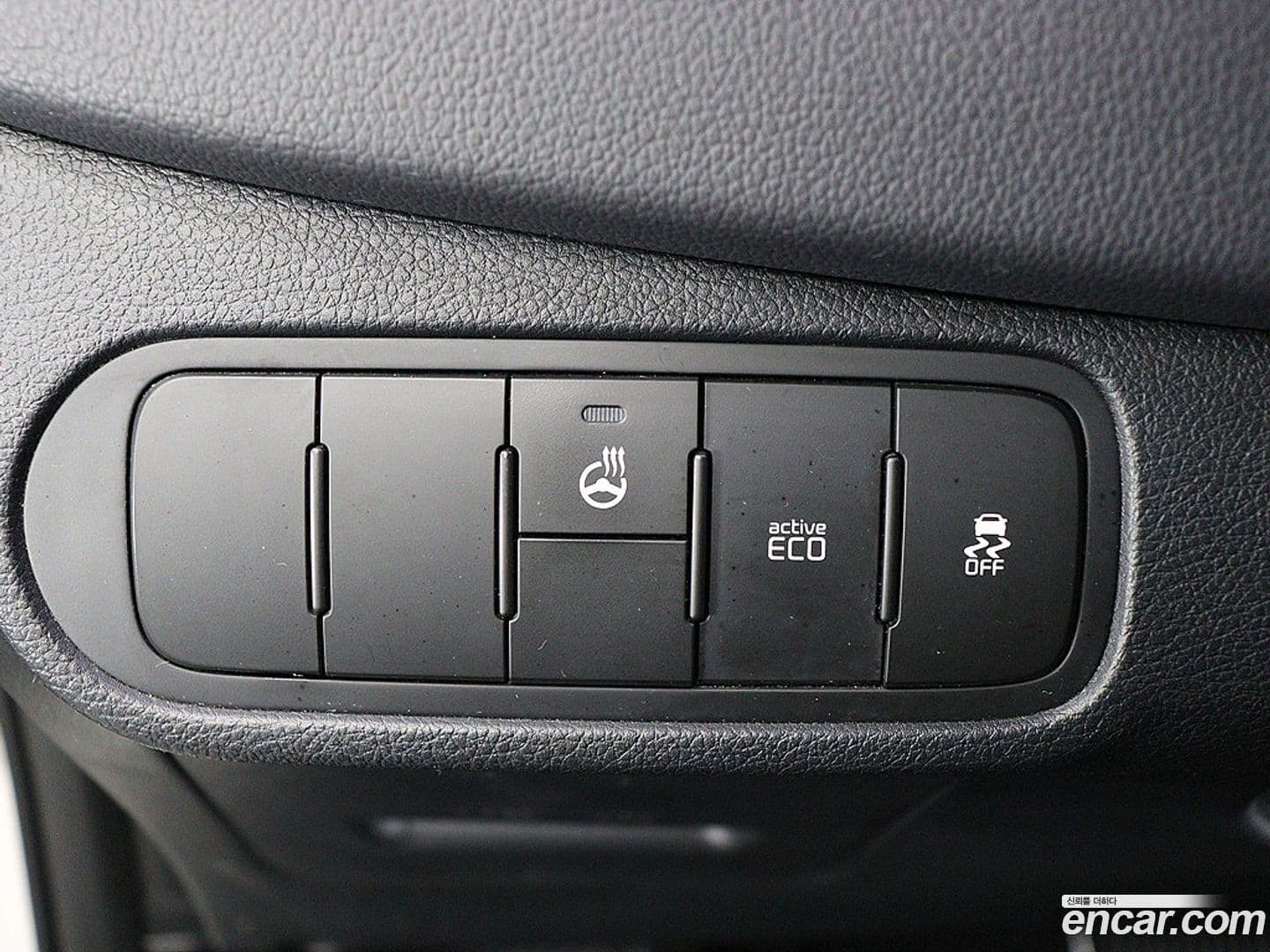 Main__Slider__Photo:Carens Kia 2018.0-15