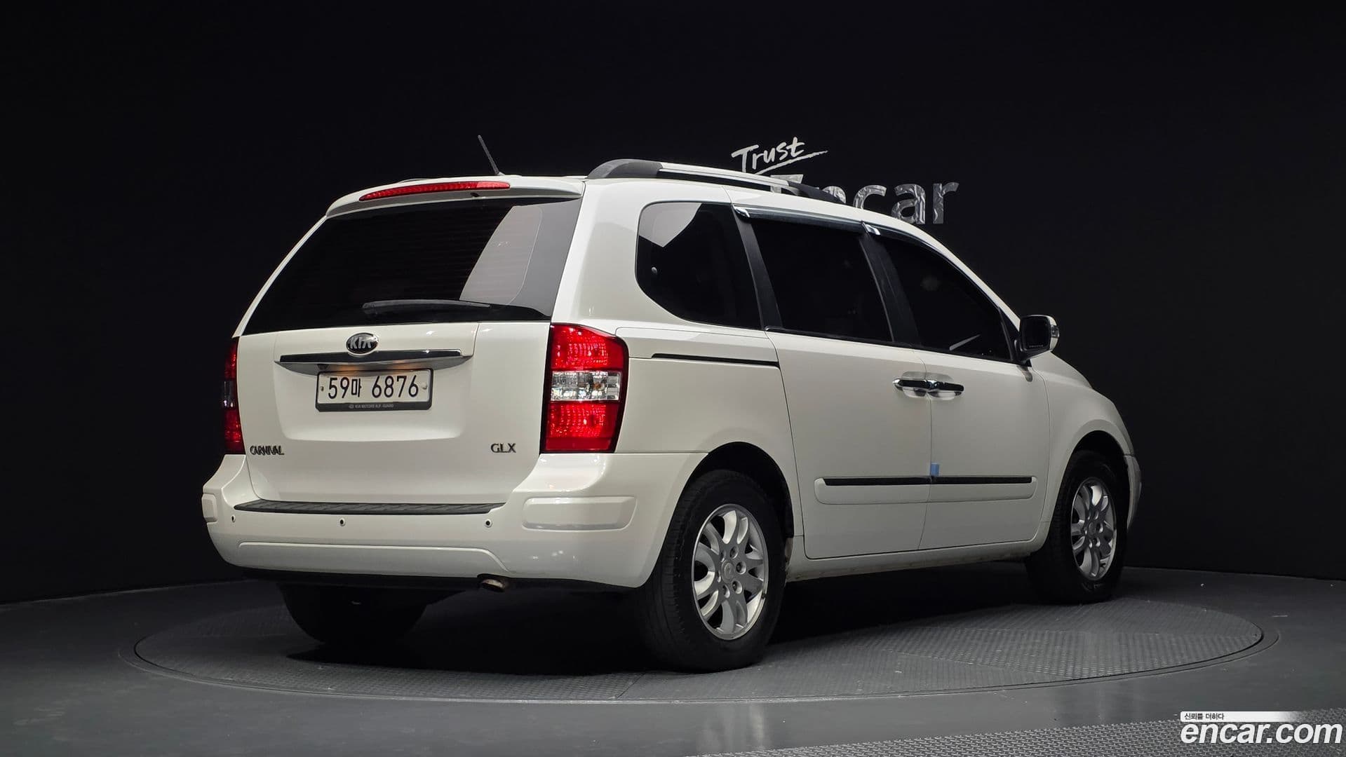 Main__Slider__Photo:Canival Kia 2013.0-1