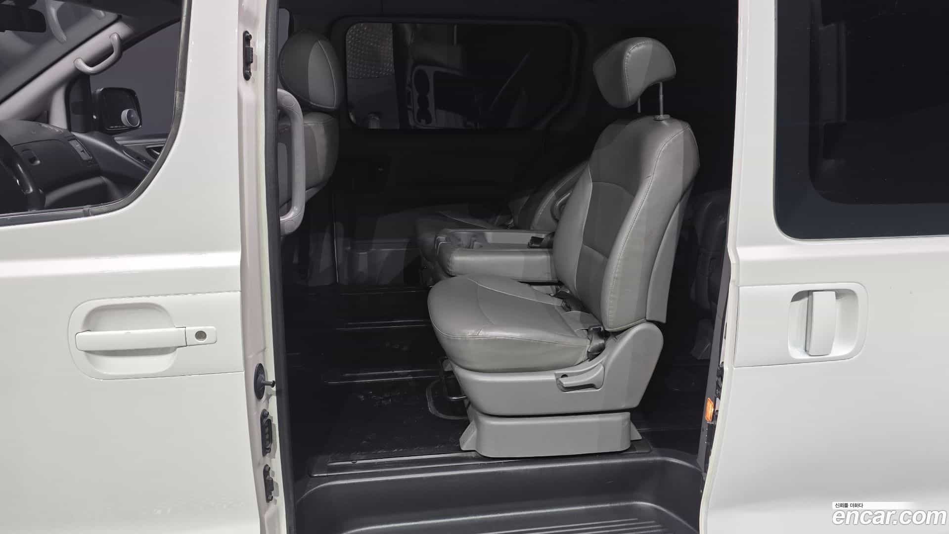 Starex Hyundai 2014.2-OPTION-016