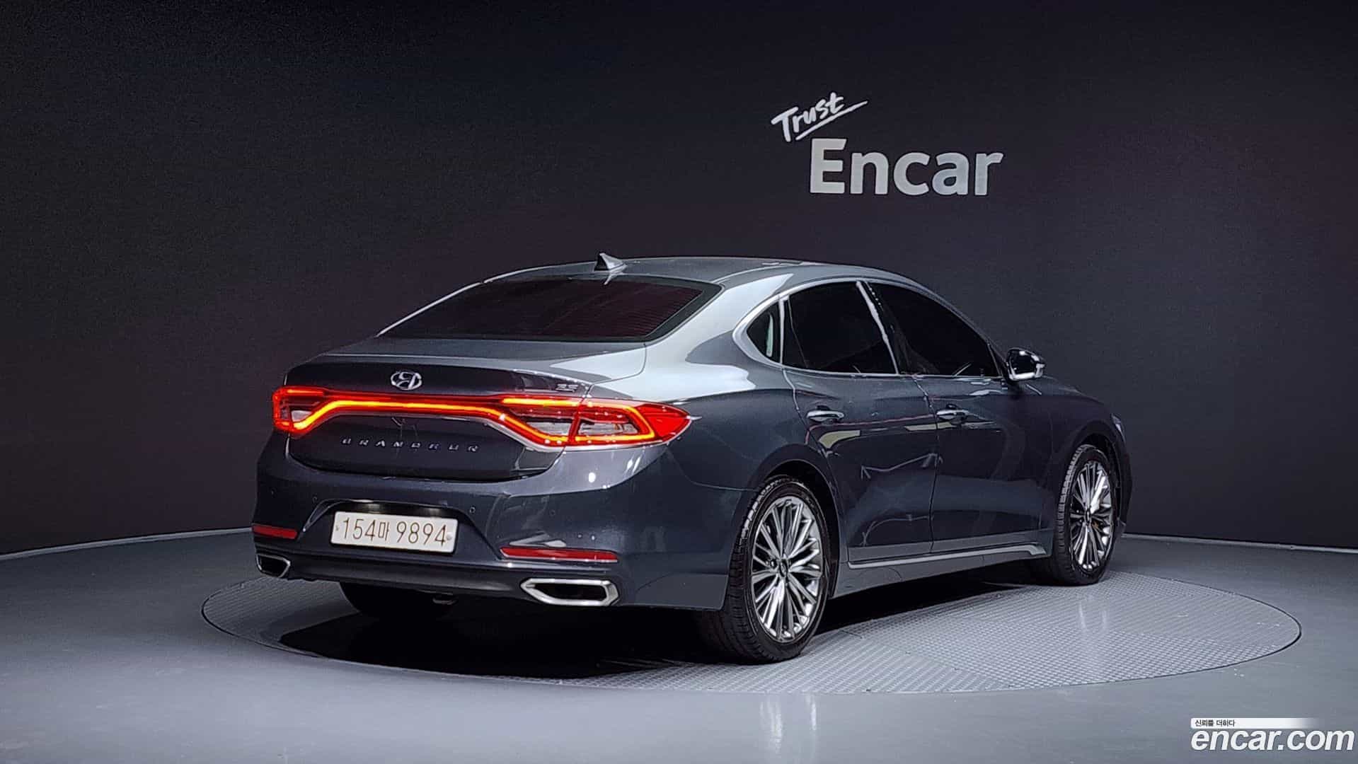 Grandeur Hyundai 2018.2-OUTER-002