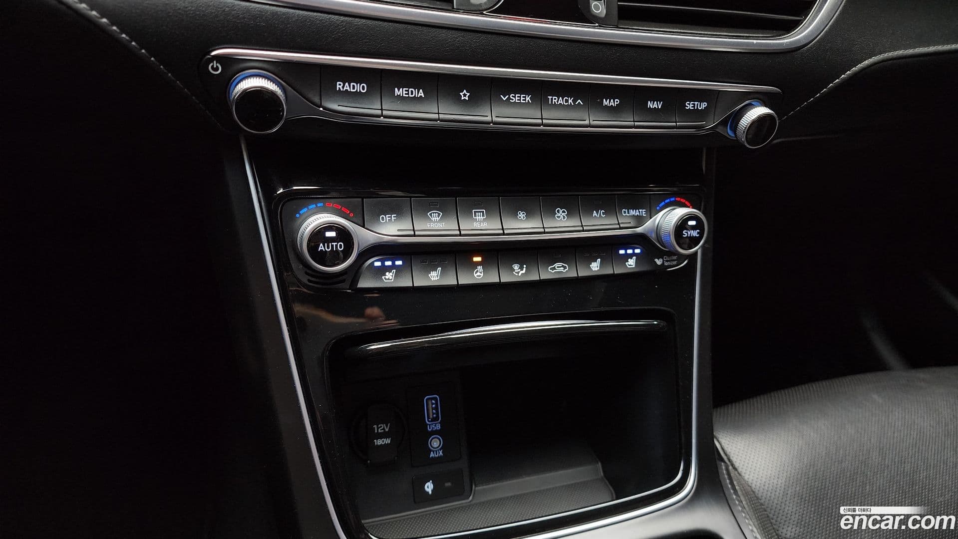 Main__Slider__Photo:Grandeur Hyundai 2018.2-15