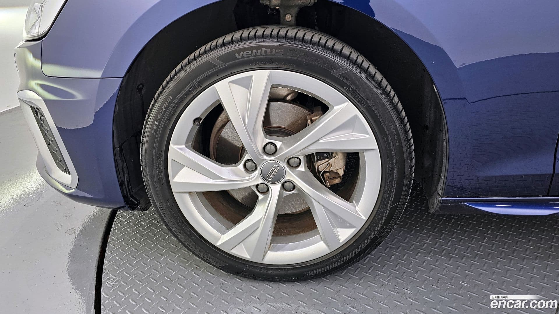 Main__Slider__Photo:A4 Audi 2020.10-4