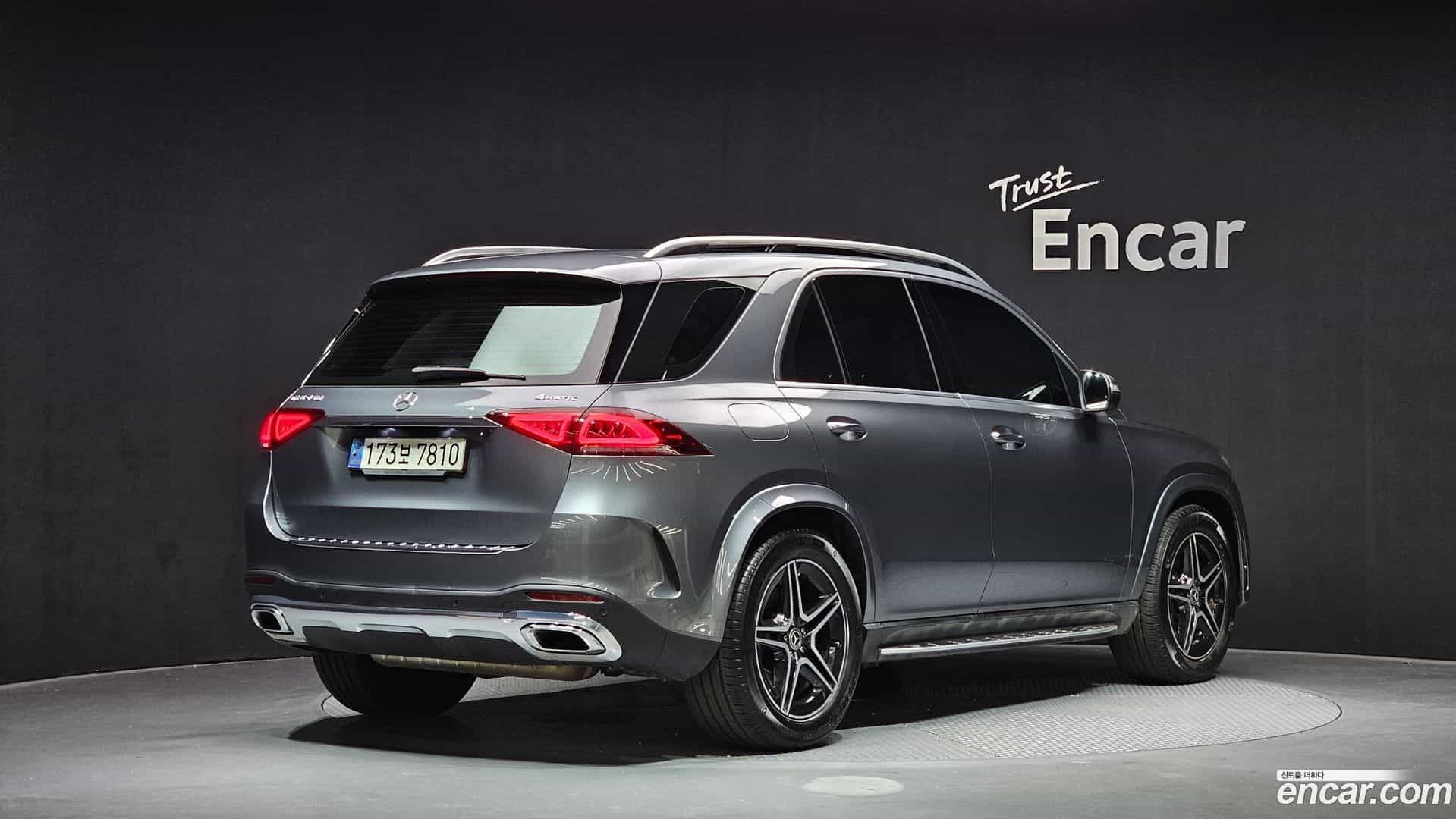 GLE-Class Mercedes-Benz 2021.11-OUTER-002