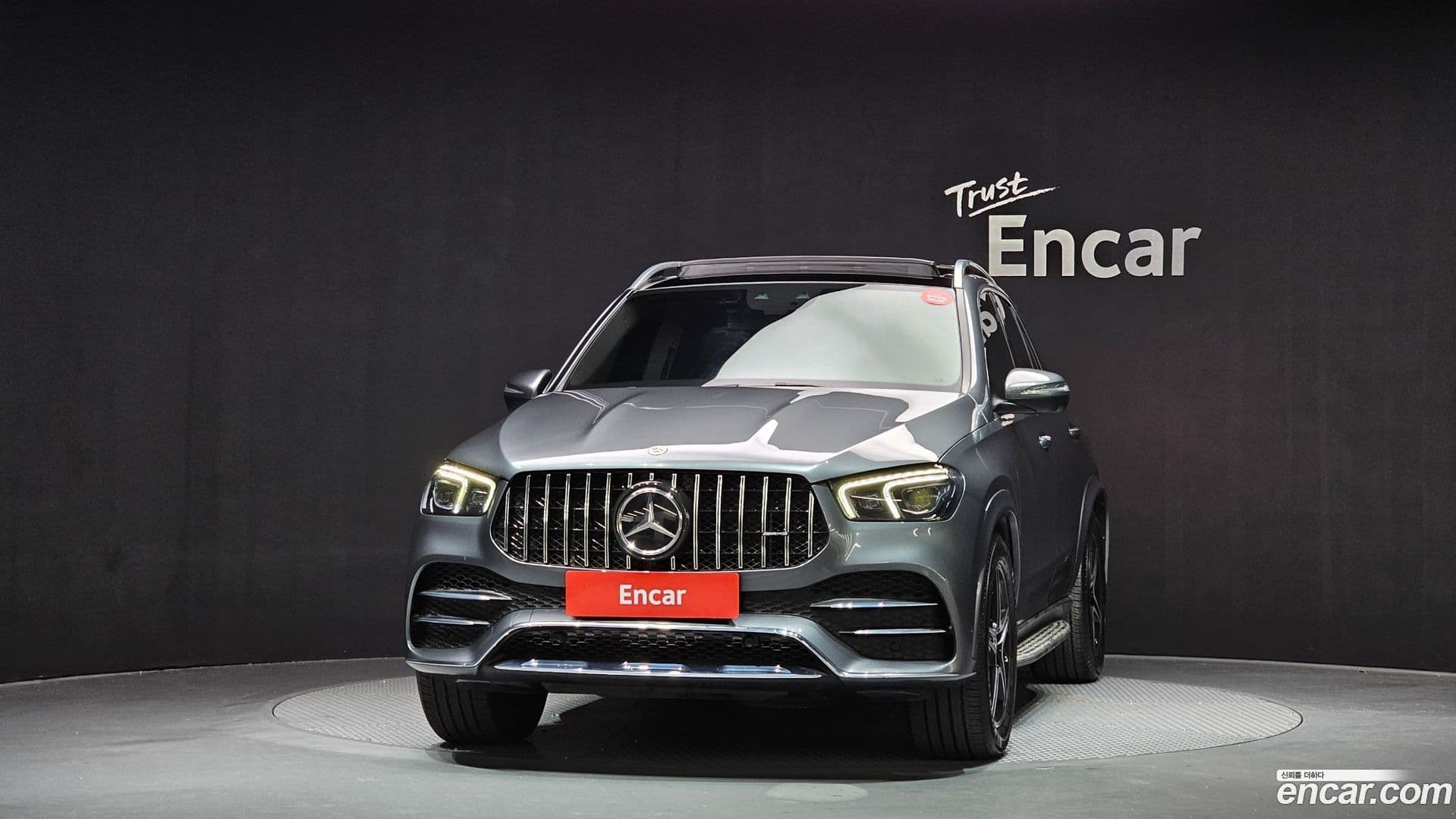 Main__Slider__Photo:GLE-Class Mercedes-Benz 2021.11-2