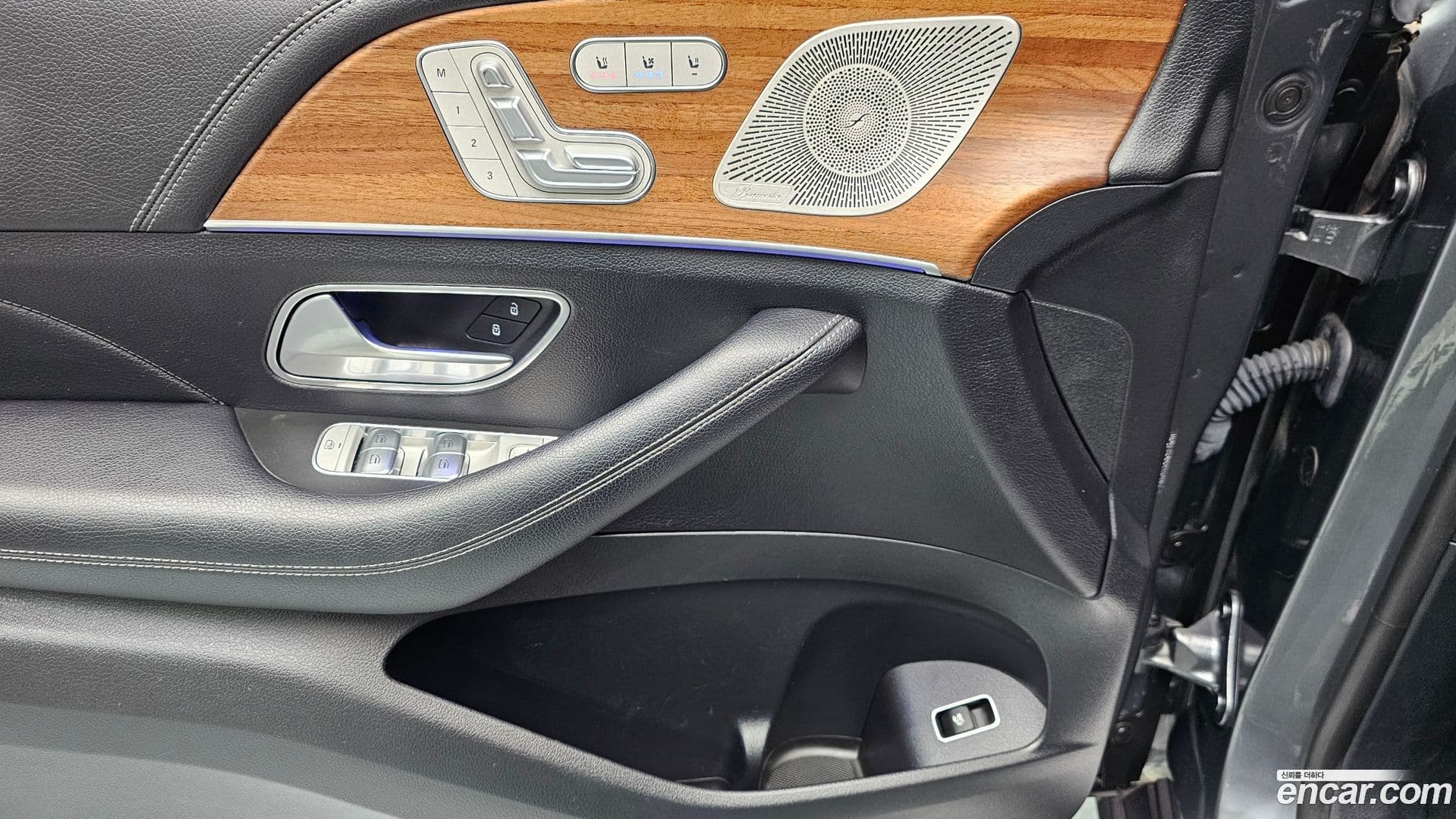 Main__Slider__Photo:GLE-Class Mercedes-Benz 2021.11-17