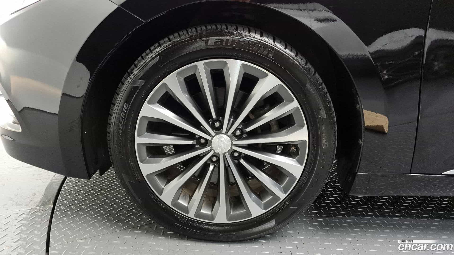 Grandeur Hyundai 2013.3-OUTER-005