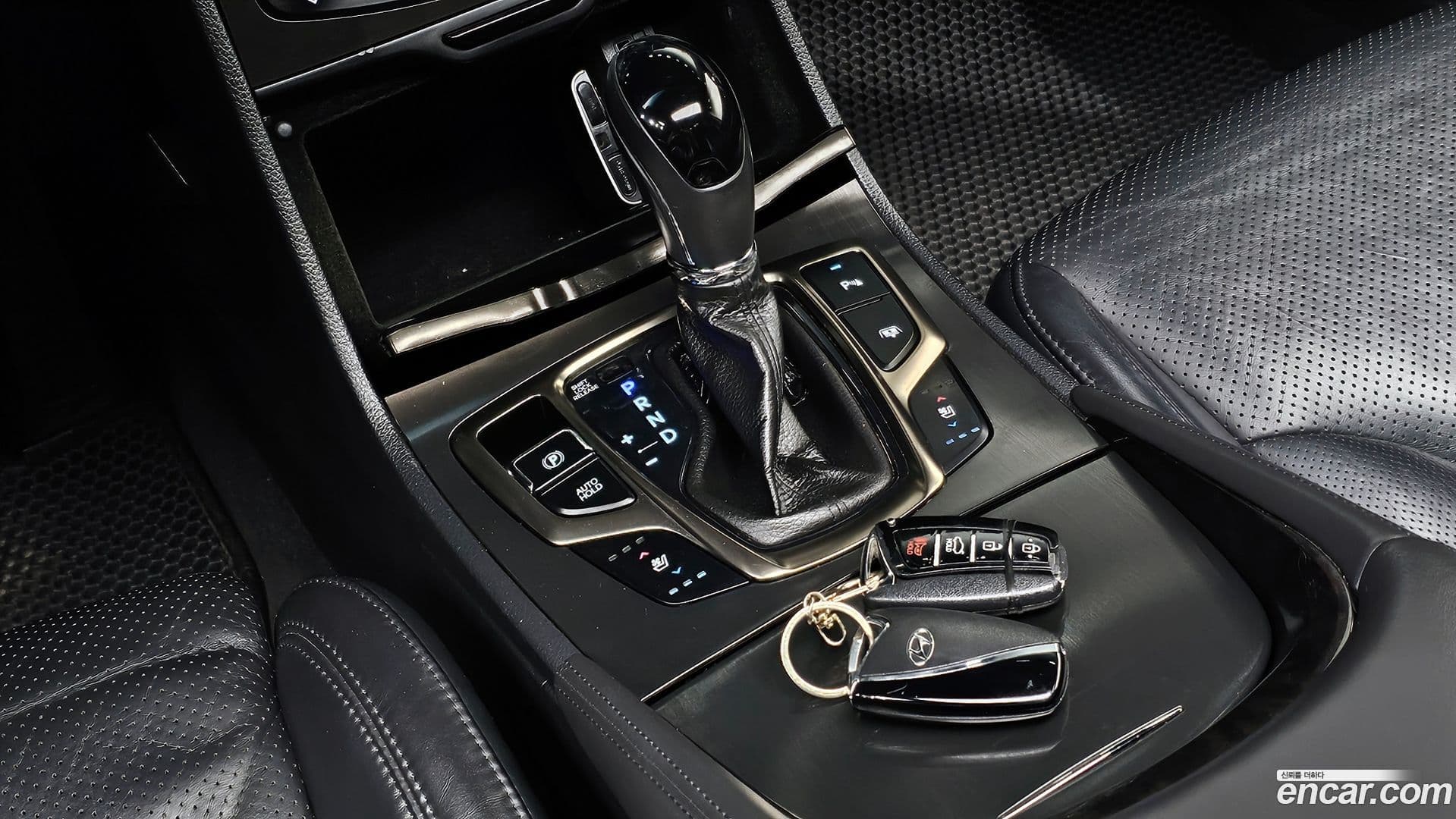 Main__Slider__Photo:Grandeur Hyundai 2013.3-8