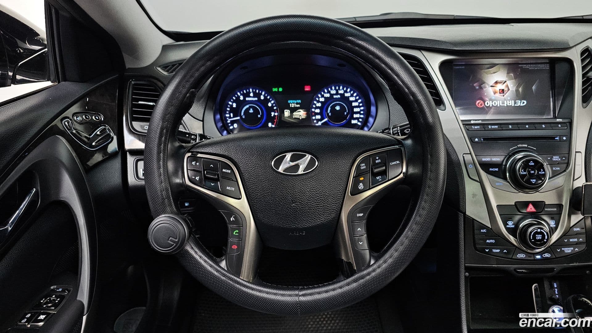 Main__Slider__Photo:Grandeur Hyundai 2013.3-12