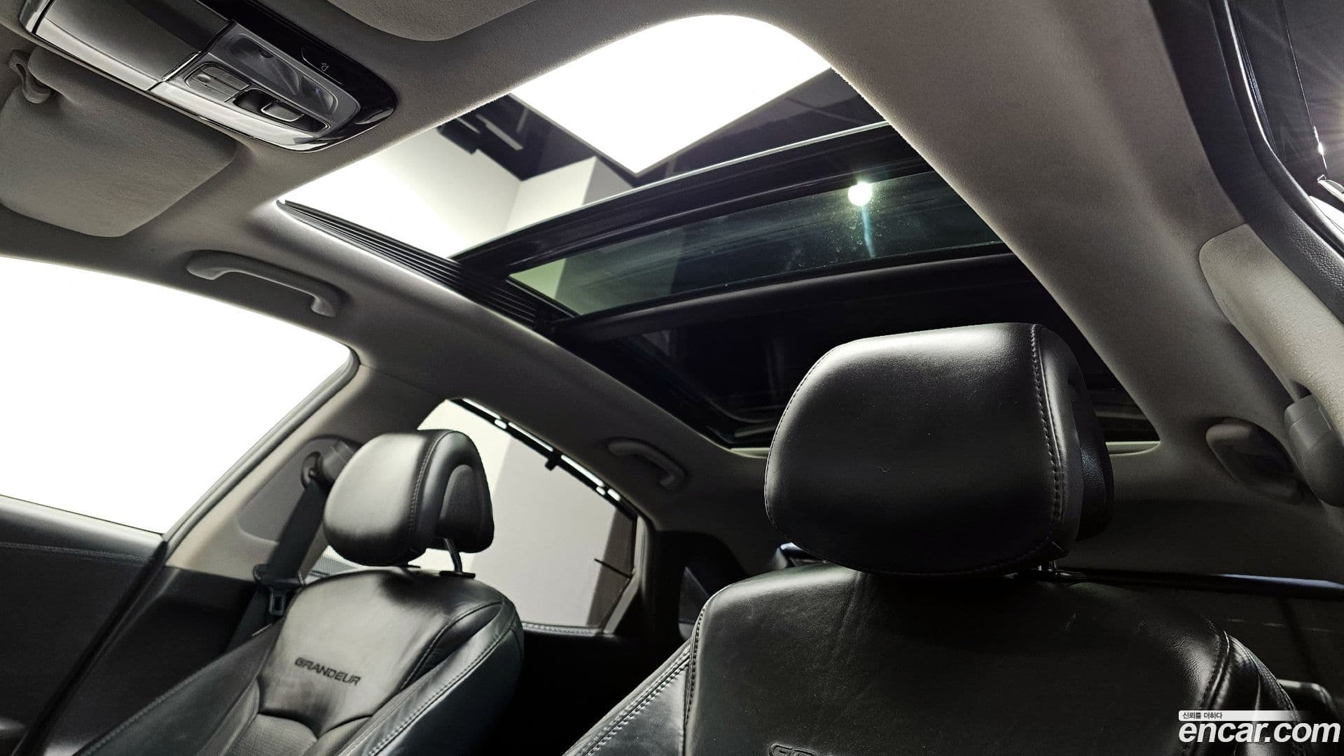 Main__Slider__Photo:Grandeur Hyundai 2013.3-16