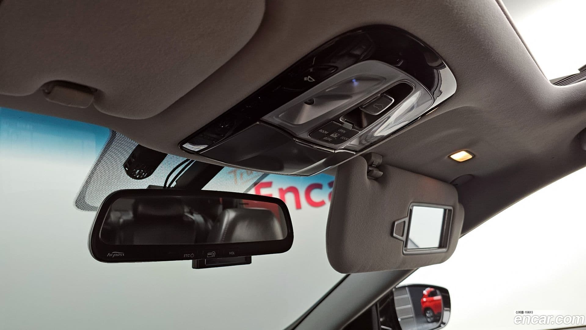 Main__Slider__Photo:Grandeur Hyundai 2013.3-19