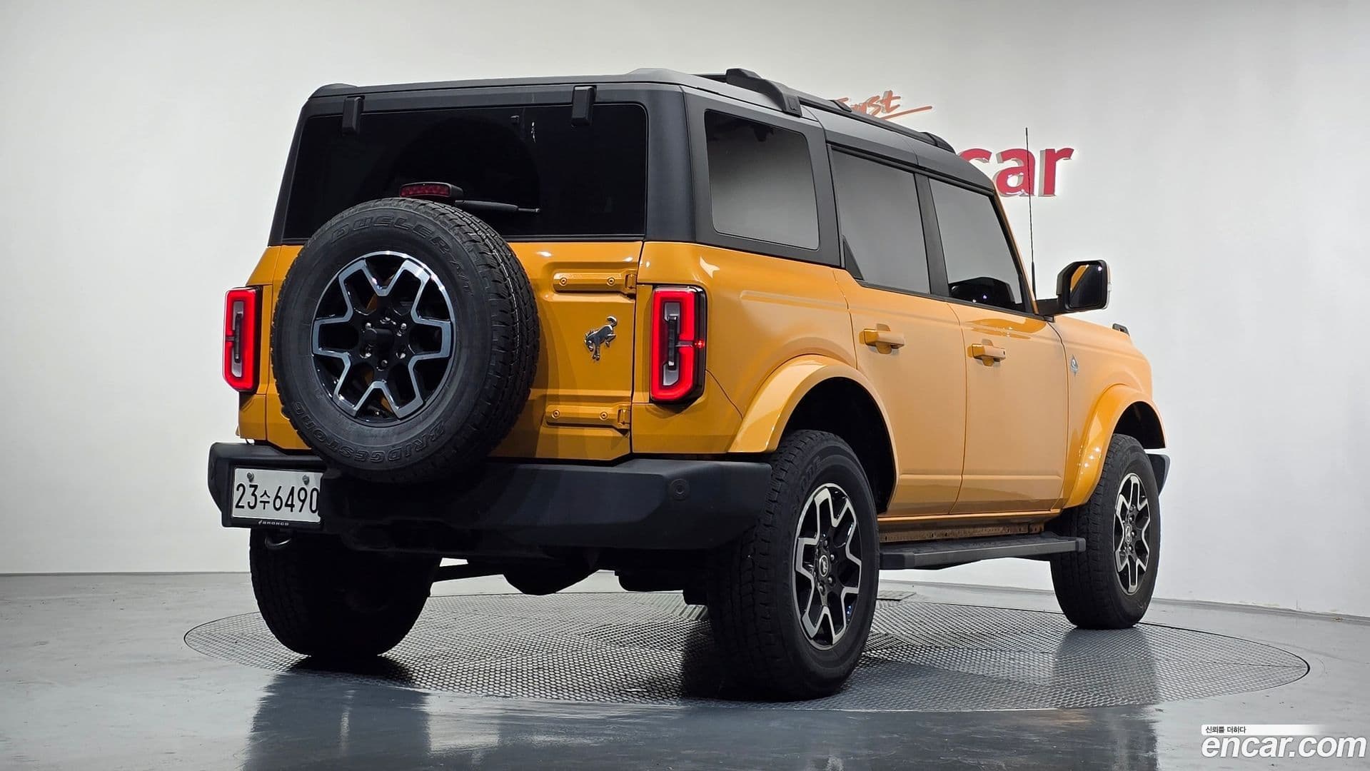 Main__Slider__Photo:Bronco Ford 2022.11-1