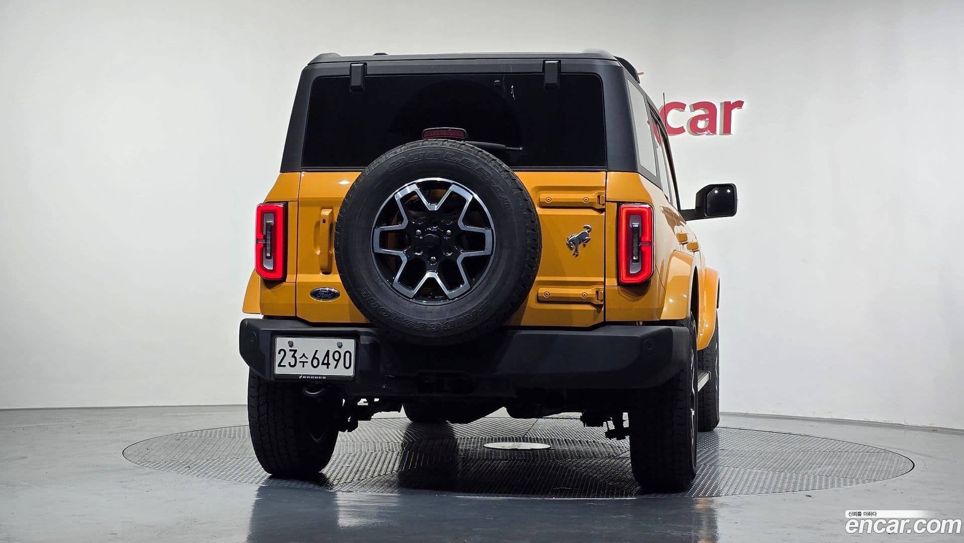 Main__Slider__Photo:Bronco Ford 2022.11-3